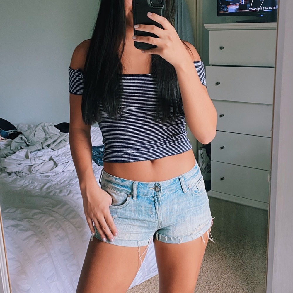 PINK Victoria’s Secret Jean Shorts!